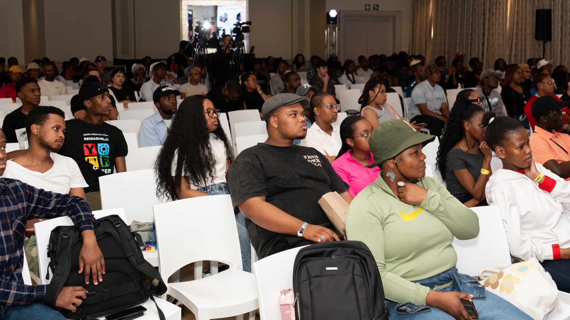 crowd26